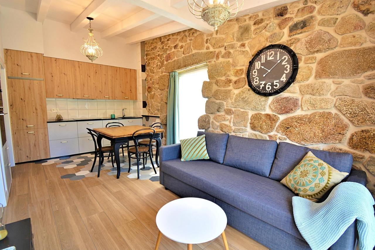 Galihost - Apartamentos Mamuela Ribadumia 외부 사진